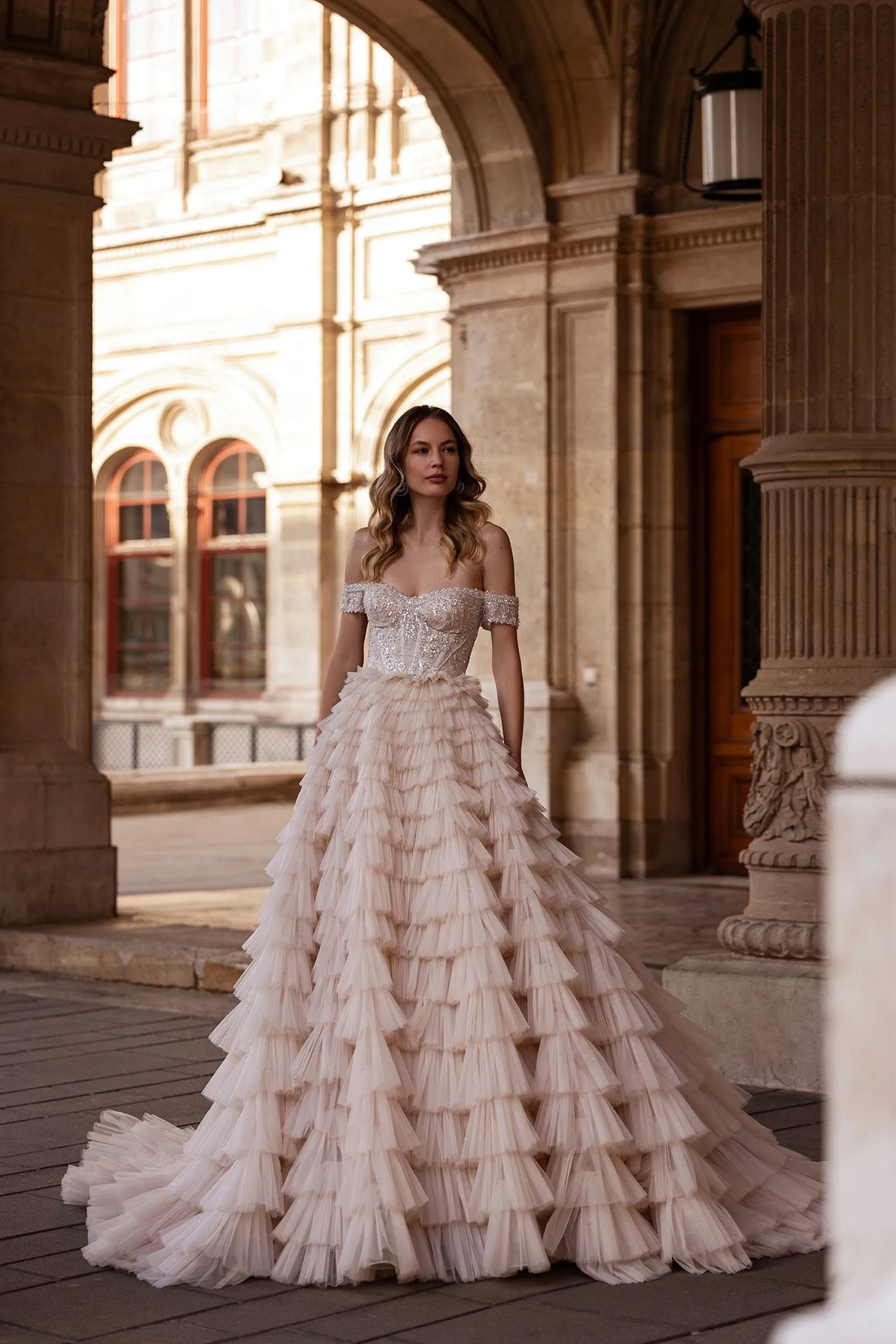 Luxurious Tiered Ruffled Train Sweetheart Ball Gown Wedding Dresses Off Shoulder Sequined Gowns Satin