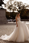 Romantic Sweetheart Backless Appliques A-Line Wedding Dress Luxury Spaghetti Straps Princess Bride Gown Satin