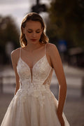 Romantic Sweetheart Backless Appliques A-Line Wedding Dress Luxury Spaghetti Straps Princess Bride Gown Satin