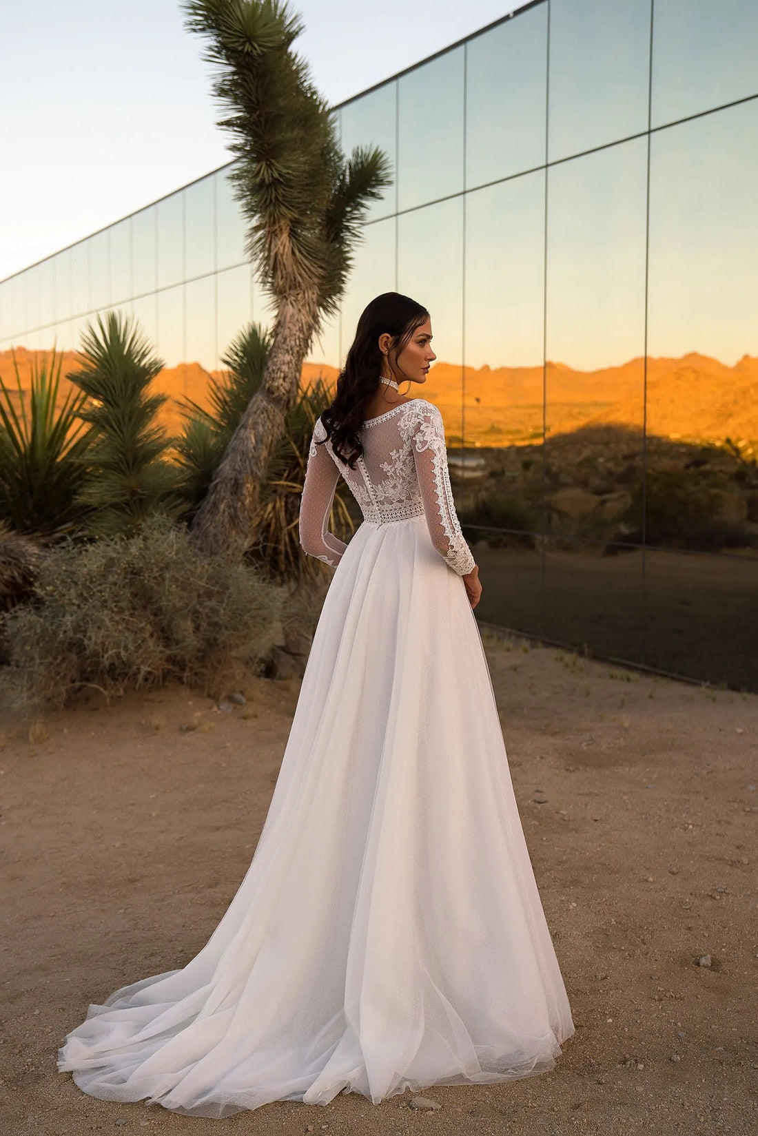 Elegant Bohemian Wedding Dress vestidos de novia Lace Long Sleeve A Line Bridal Dresses Split Appliques Square Neck Satin