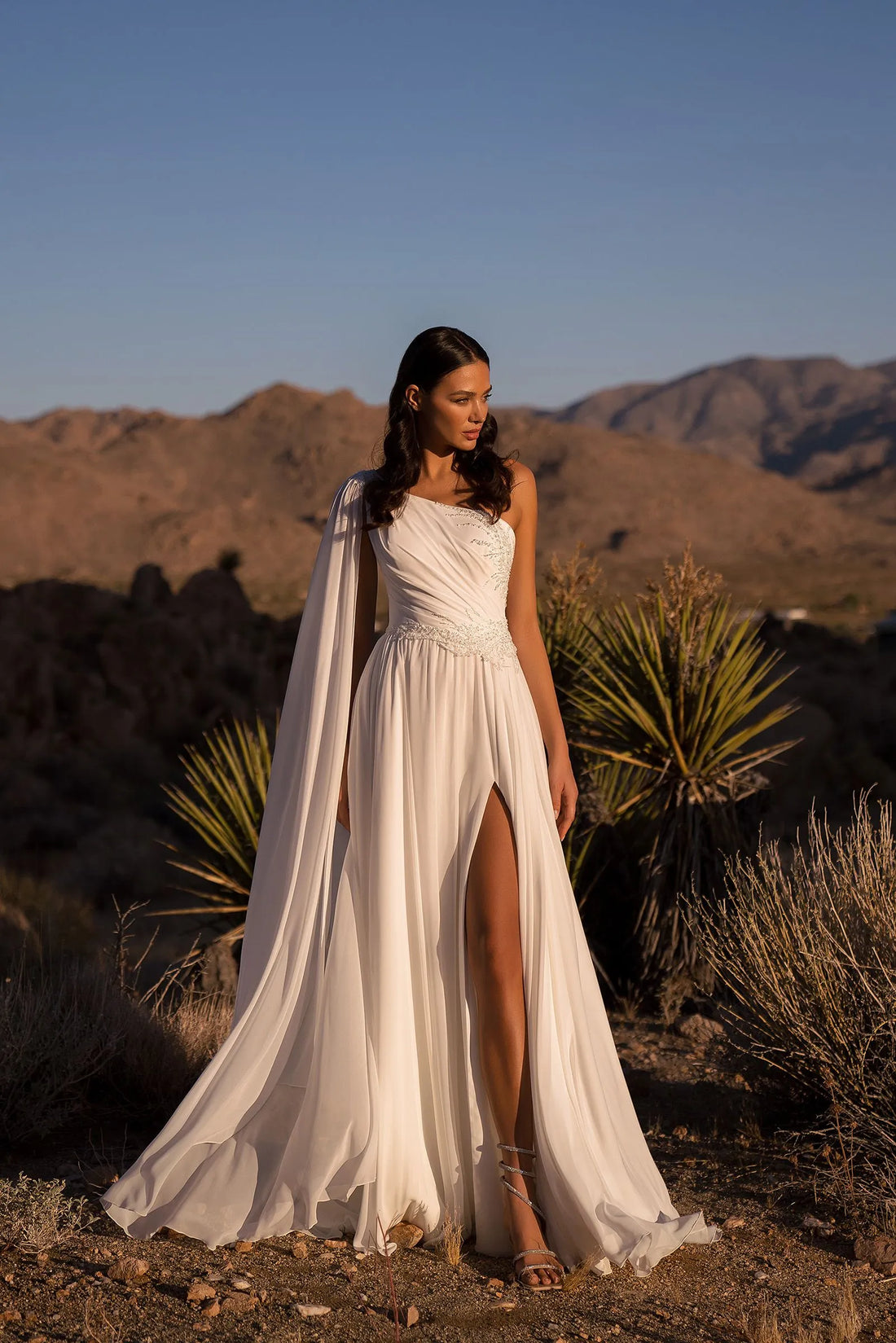 Vintage A Line Wedding Dresses Sequins Sleeveless Bridal Gowns Chiffon Customized Vestidos De Mariee Satin