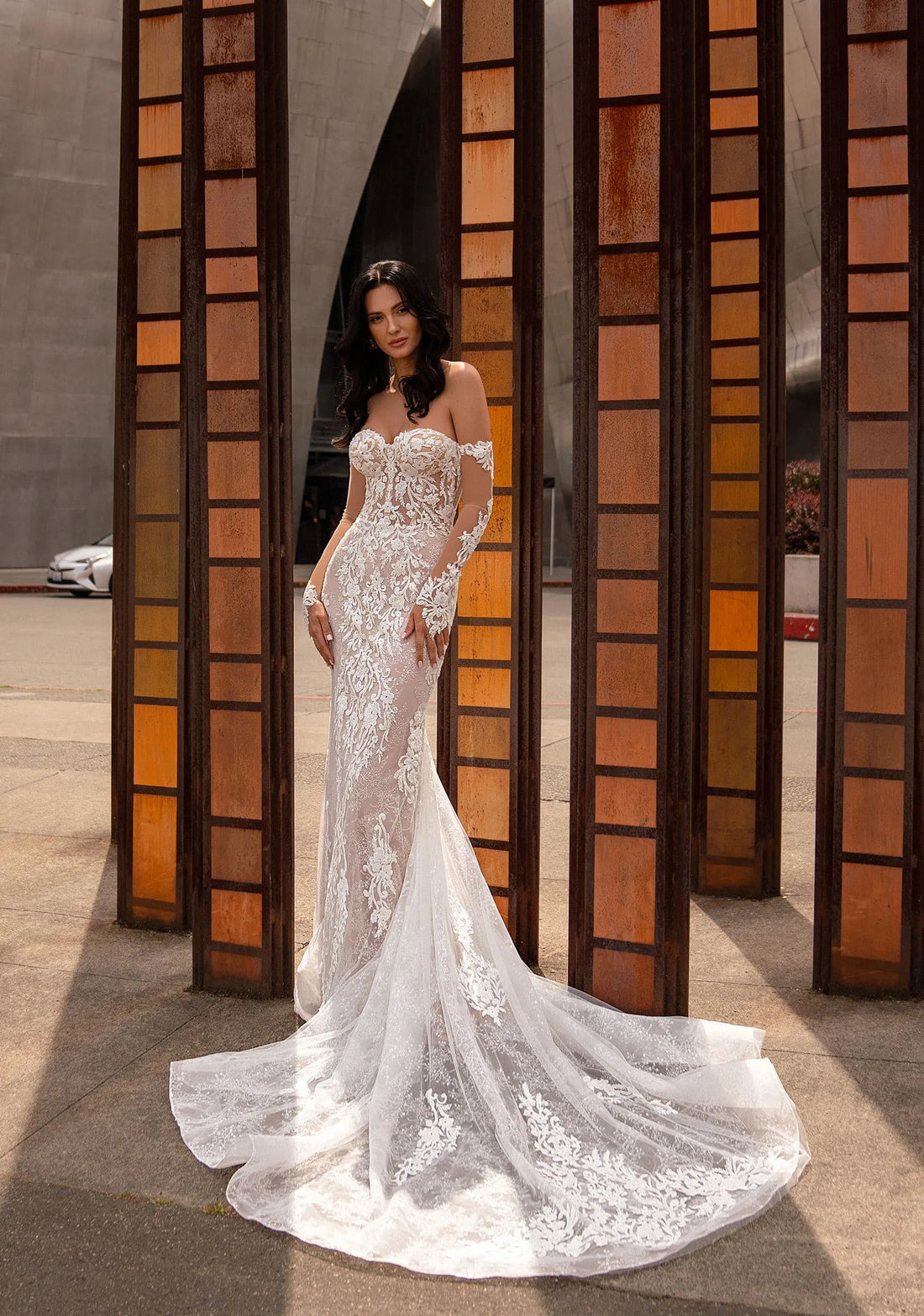 Vintage Mermaid Wedding Dresses Off Shoulder Lace Appliques Bridal Gowns Long Sleeves Floor Length Satin