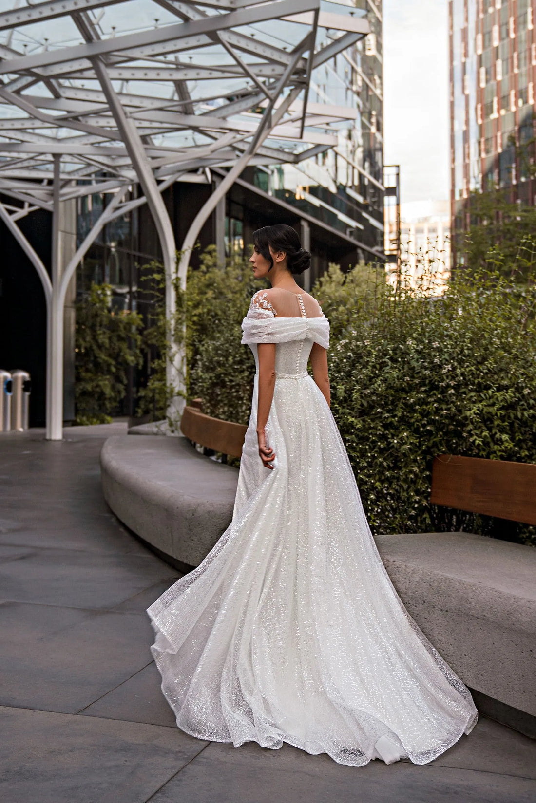 Glitter Mermaid Wedding Dresses Lace Appliques Sheer Neck Bridal Gowns Side Split Floor Length Customized Vestidos De Mariee Satin