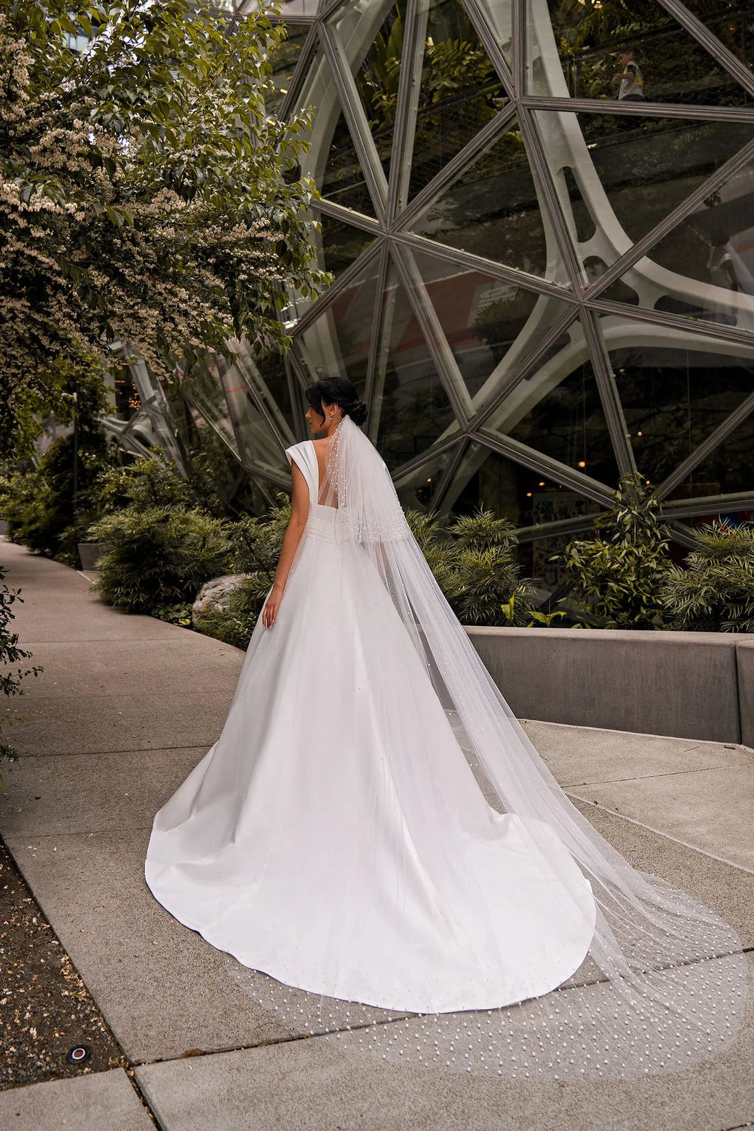 Luxury Wedding Dresses Ball Gown Wedding Bridal Gowns Court Train Vestido de noiva Satin