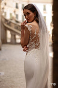 Stunning Backless Mermaid Dresses Wedding Gown Sleeveless Lace Appliques Deep V Neck Satin