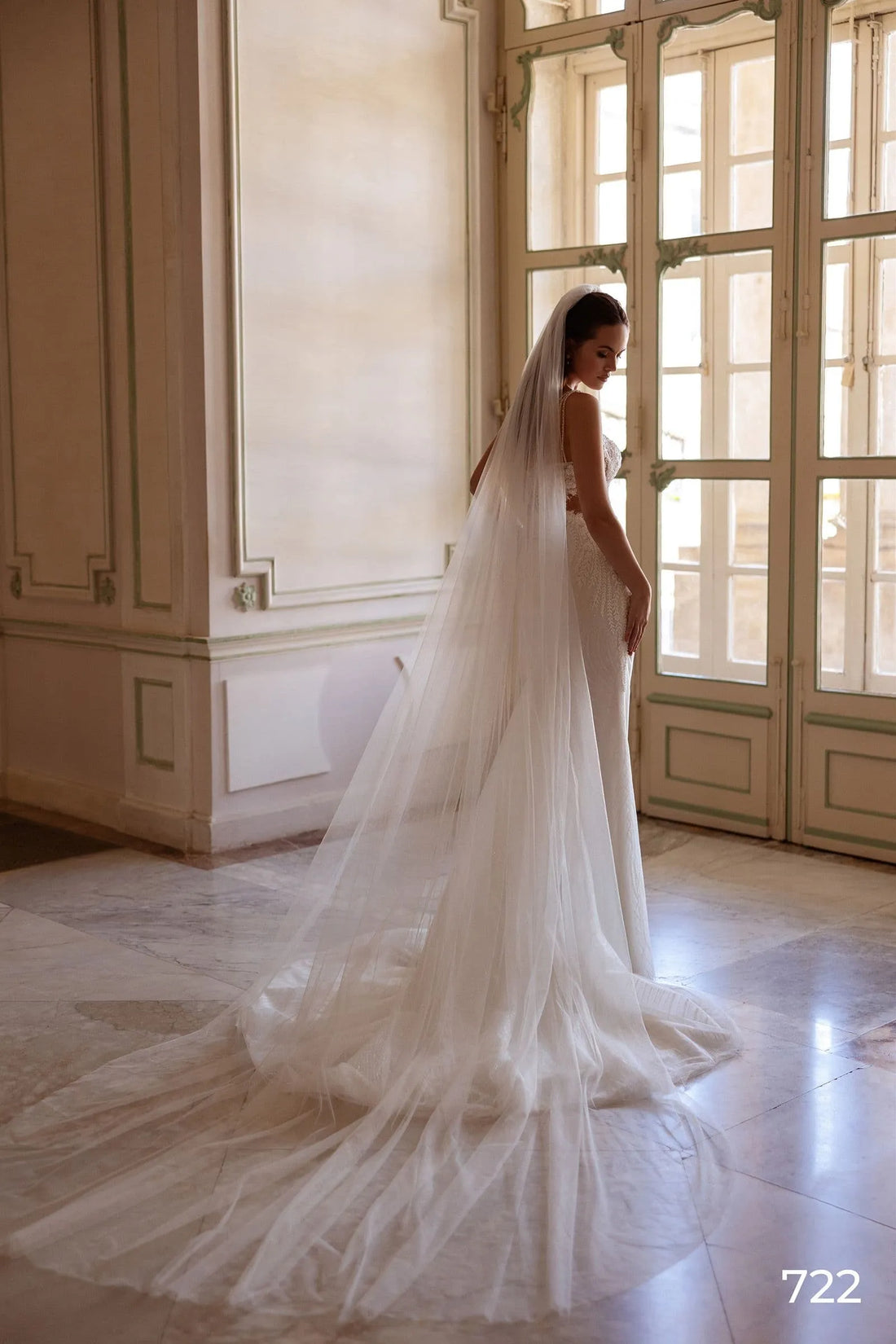 Stunning Mermaid Dresses Wedding Gown Sleeveless Lace Applique Deep V Neck Vestidos De Novia Customised Satin