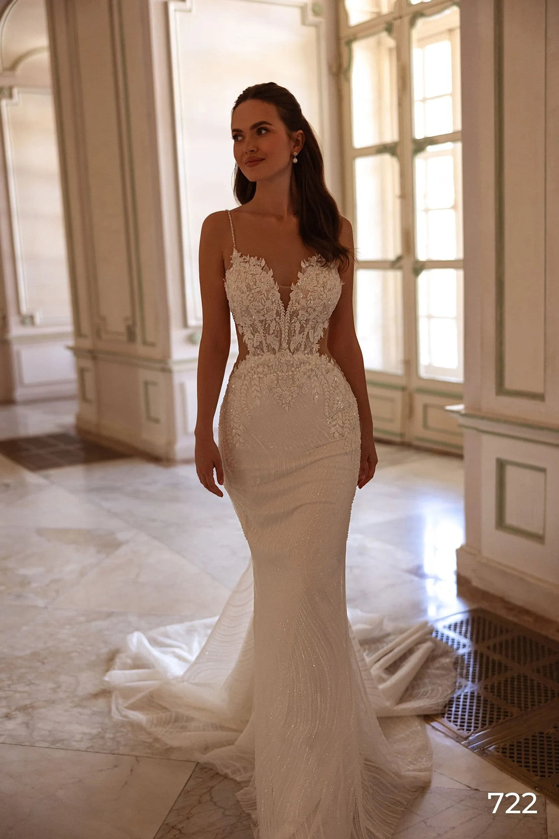 Stunning Mermaid Dresses Wedding Gown Sleeveless Lace Applique Deep V Neck Vestidos De Novia Customised Satin