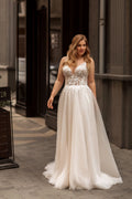 Plus Size Wedding Dresses for Women Summer Spaghetti Straps Bridal Gowns with Lace Satin