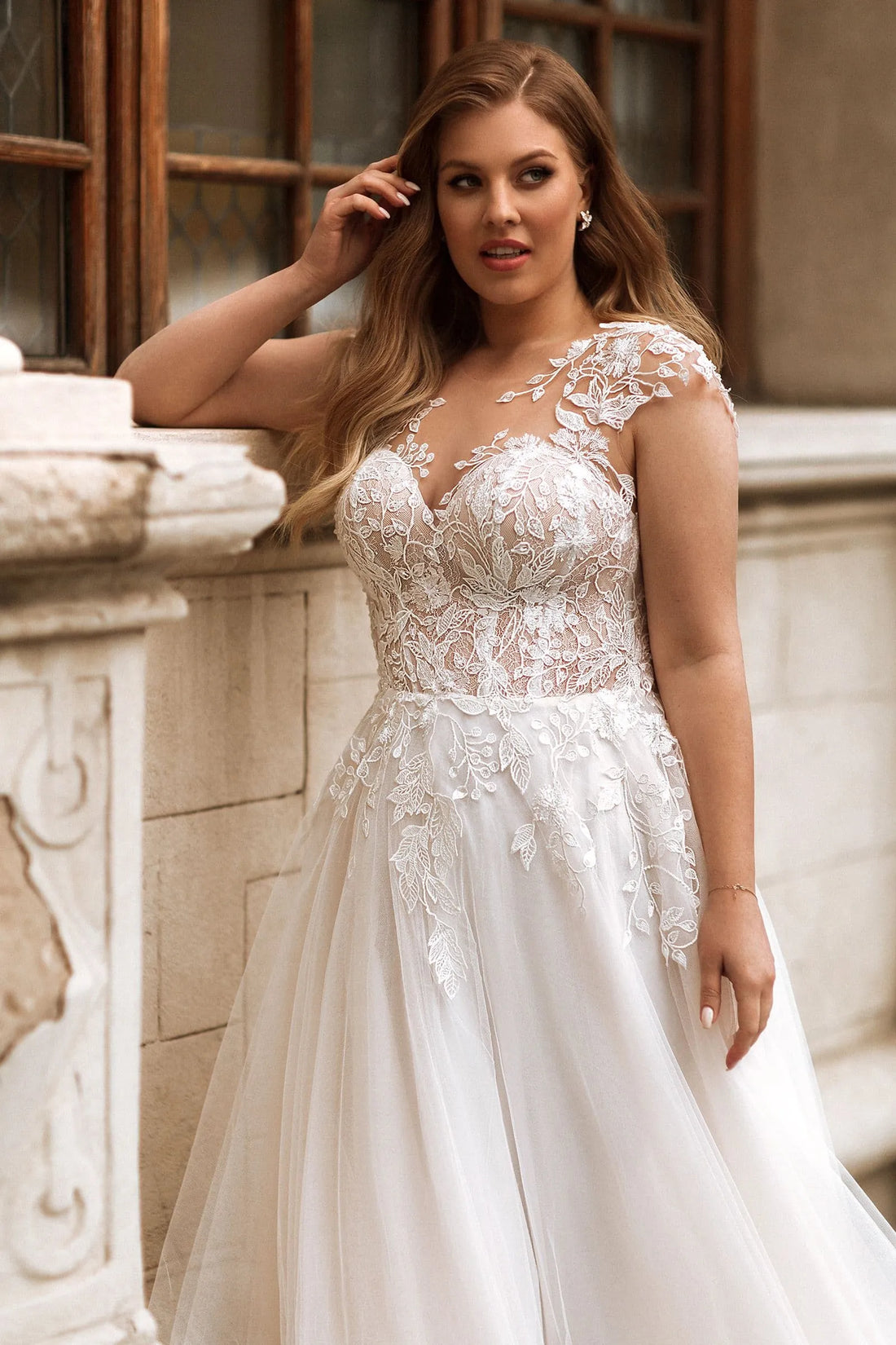 Boho White A Line Wedding Dress Princess Sweetheart Lace Applique Short Sleeves for Women Bride Gown Robe De Marriage Satin