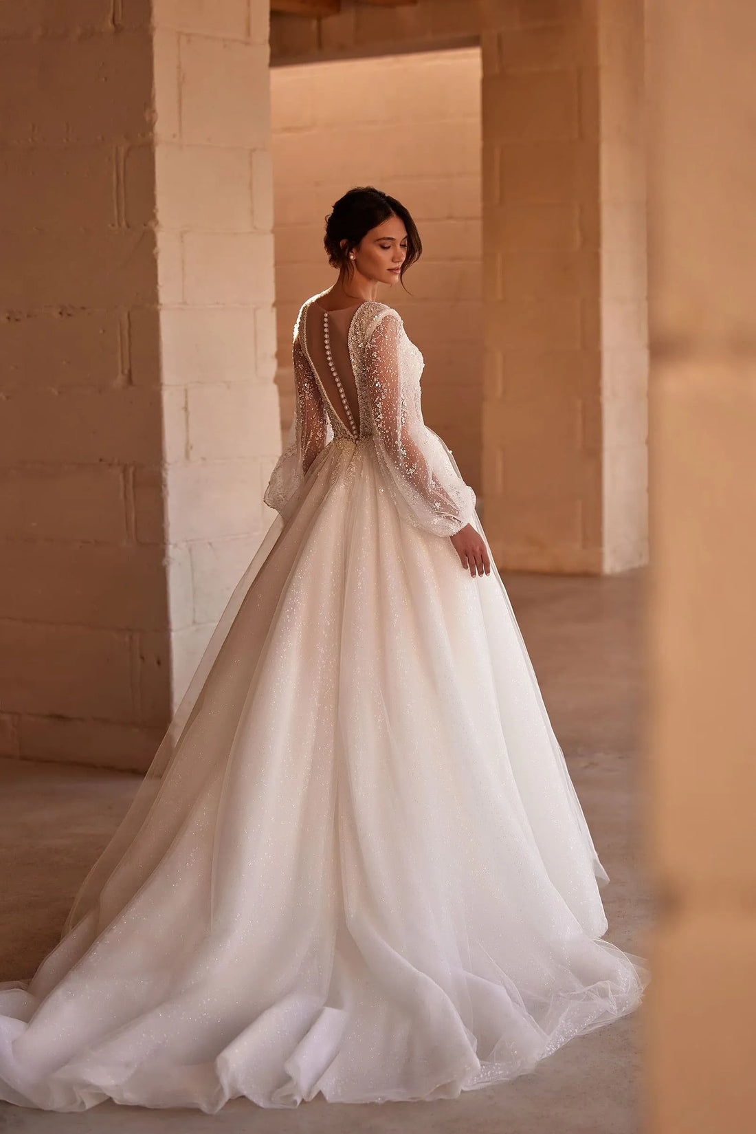 Elegant Wedding Dresses A-Line Tulle Bridal Gowns Long Puff Sleeves Sexy Robes Deep V-Neck Vestidos De Novia Satin