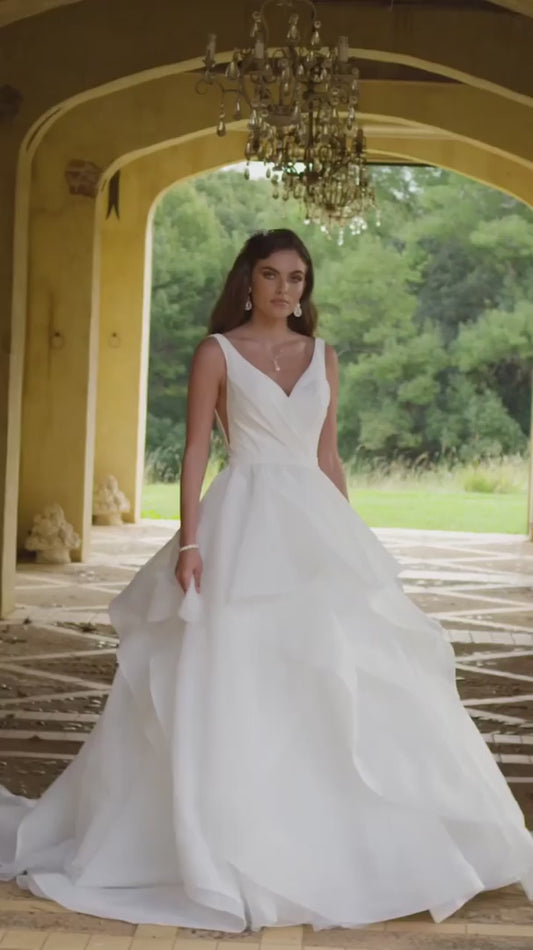 Una línea de vestidos de novia de princesa sin mangas vestido de novia bohemio con volantes de tul escalonados vestidos de novia personalizados 