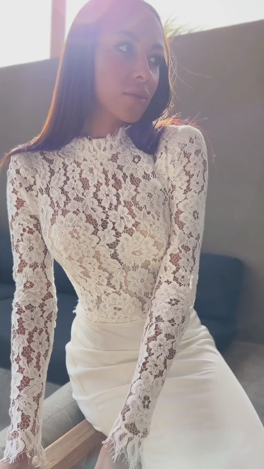 Gorgeous Satin Lace Sweetheart Mopping Wedding Dresses Exquisite Long Sleeves Bridal Gowns Backless Appliques Sweep Train Beach