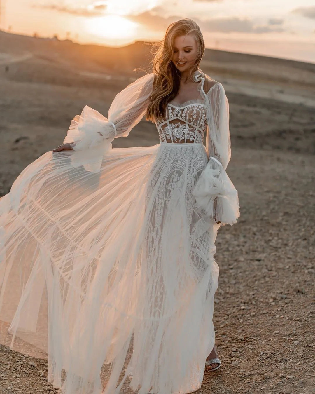 A Line Tulle Beach Wedding Dresses Long Sleeves Lace Illusion Bridal Gowns  Sweetheart Princess Bride Dresses for Women