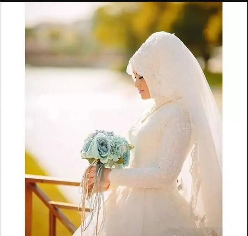 Vestido de noiva jubah de Mariage Arab Arab mewah cantik 80cm jejak panjang lengan panjang lengan panjang pakaian perkahwinan dengan tudung