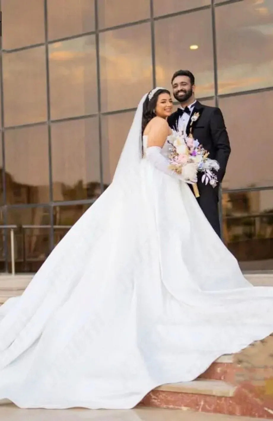 Plus Size Wedding Dress For Woman Strapless A-Line Sleeveless Lace Up Beads Sweep Train Bride Gowns Tulle Vestido Customed As picture Plus Size