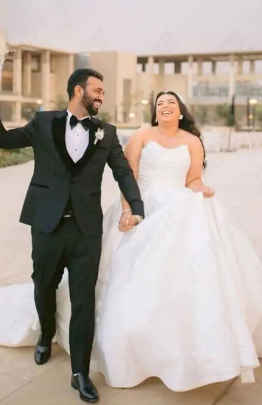 Plus Size Wedding Dress For Woman Strapless A-Line Sleeveless Lace Up Beads Sweep Train Bride Gowns Tulle Vestido Customed As picture Plus Size