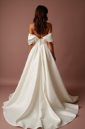 White Romantic Princess Wedding Dress with a Dramatic Ball Gown Skirt mesh New Satin white