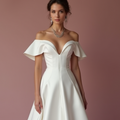 Modern White Princess Wedding Dress with a Plunging Neckline and Elegant Design backless New Satin white