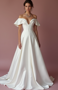 Modern White Princess Wedding Dress with a Plunging Neckline and Elegant Design backless New Satin white
