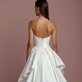 Chic White Princess Bridal Gown with a Sculpted Bodice and Layered Skirt backless New Satin white