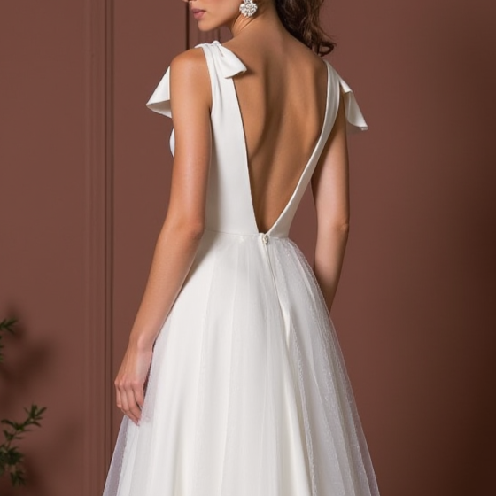 A-Line Wedding Dress with a Halter Neckline for a Unique Touch backless mesh New Satin split