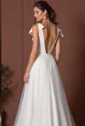A-Line Wedding Dress with a Halter Neckline for a Unique Touch backless mesh New Satin split