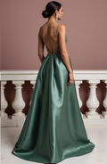 Chic Evening Dress and Prom Dress with a Floor-Length Train for a Dramatic Effect backless New Satin