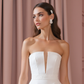 Elegant A-Line Wedding Dress with a Sweetheart Neckline backless New Satin