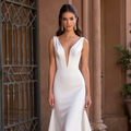 Timeless A-Line Wedding Dress with a Chapel-Length Train backless New Satin