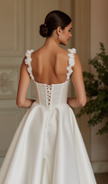 Vintage-Inspired A-Line Wedding Dress with a Keyhole Back for an Elegant Touch backless New Satin