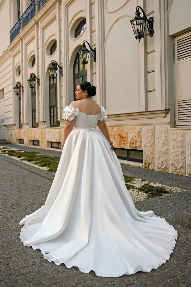 Plus Size Wedding Dresses Big Women Bride Dress Off The Shoulder V Neck Pearls Flower Satin A Line Corset Bridal Gown Ivory 28w Plus Size Satin