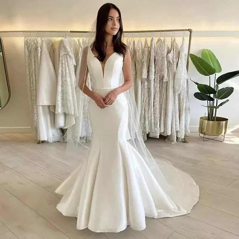 Sexy Mermaid Wedding Dress V Neck Sleeveless Sweep Train Satin Sheath Bridal Gown Simple Robe De Mariee Vestidos De Novia Custom 14w