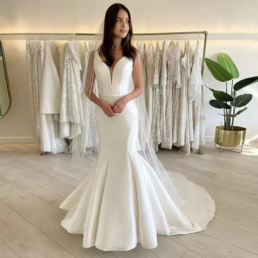 Sexy Mermaid Wedding Dress V Neck Sleeveless Sweep Train Satin Sheath Bridal Gown Simple Robe De Mariee Vestidos De Novia Custom