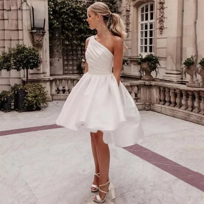 Elegant Short Wedding Dresses One Shoulder Open Back Pleat Satin Spaghetti Straps Bridal Gown Above Knee Vestidos De Noiva