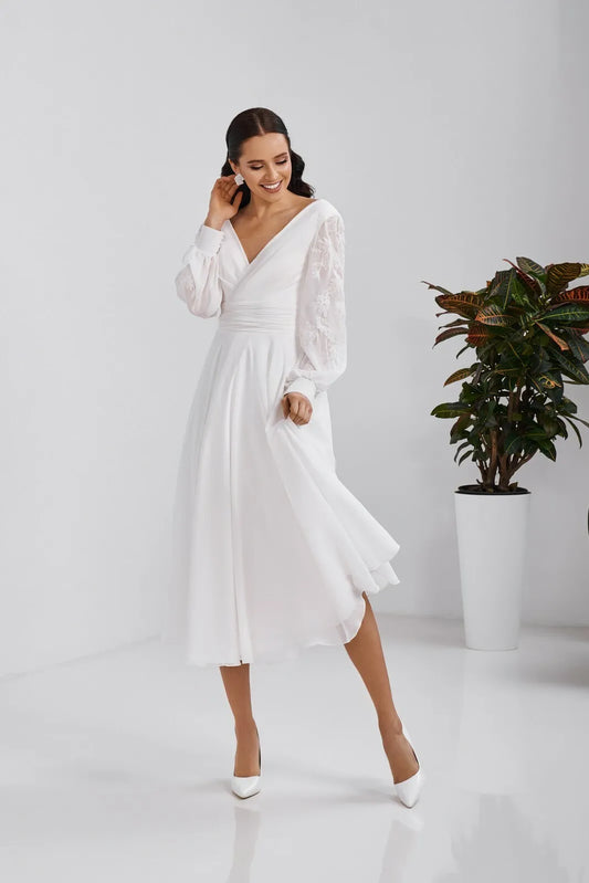 Abiti da sposa corti a maniche lunghe vintage in raso una linea Short Robe de Mariee su misura per il tè Counrty Wedding Brida