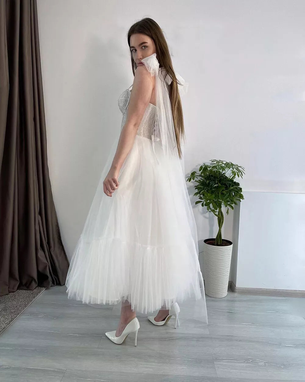 Shiny Short Wedding Party Dresses Sweetheart Spaghetti Strap Ruched Tulle Bridals Gowns Bride Evening Dress for Women