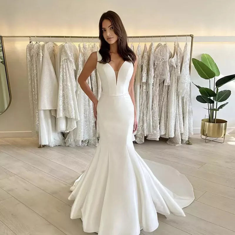 Sexy Meerjungfrau Hochzeitskleid gegen Neck ärmelloses Zug Zug Satinscheide Brautkleid Einfache Robe de Mariee Vestidos de Novia Custom