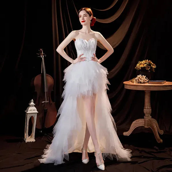 White Organza Hi Low Wedding Dresses Beach Bridal Gowns Lace Appliques Lace Up Back Front Short Long Back Princess Feather Dress 14w