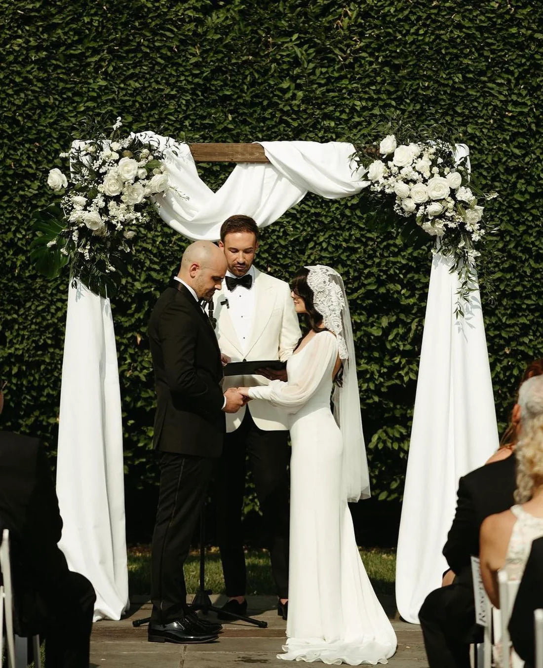 Hochzeitskleider für Frau Langarm Square Neck Braut Kleider Lange Brautkleider anpassen, um Robe de Mariee zu messen