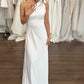 One-shoulder neckline with Side Skirt split Wedding Dress  Court Train Dress Bridal Gown Vestido De Novia Satin Skirt  Bow